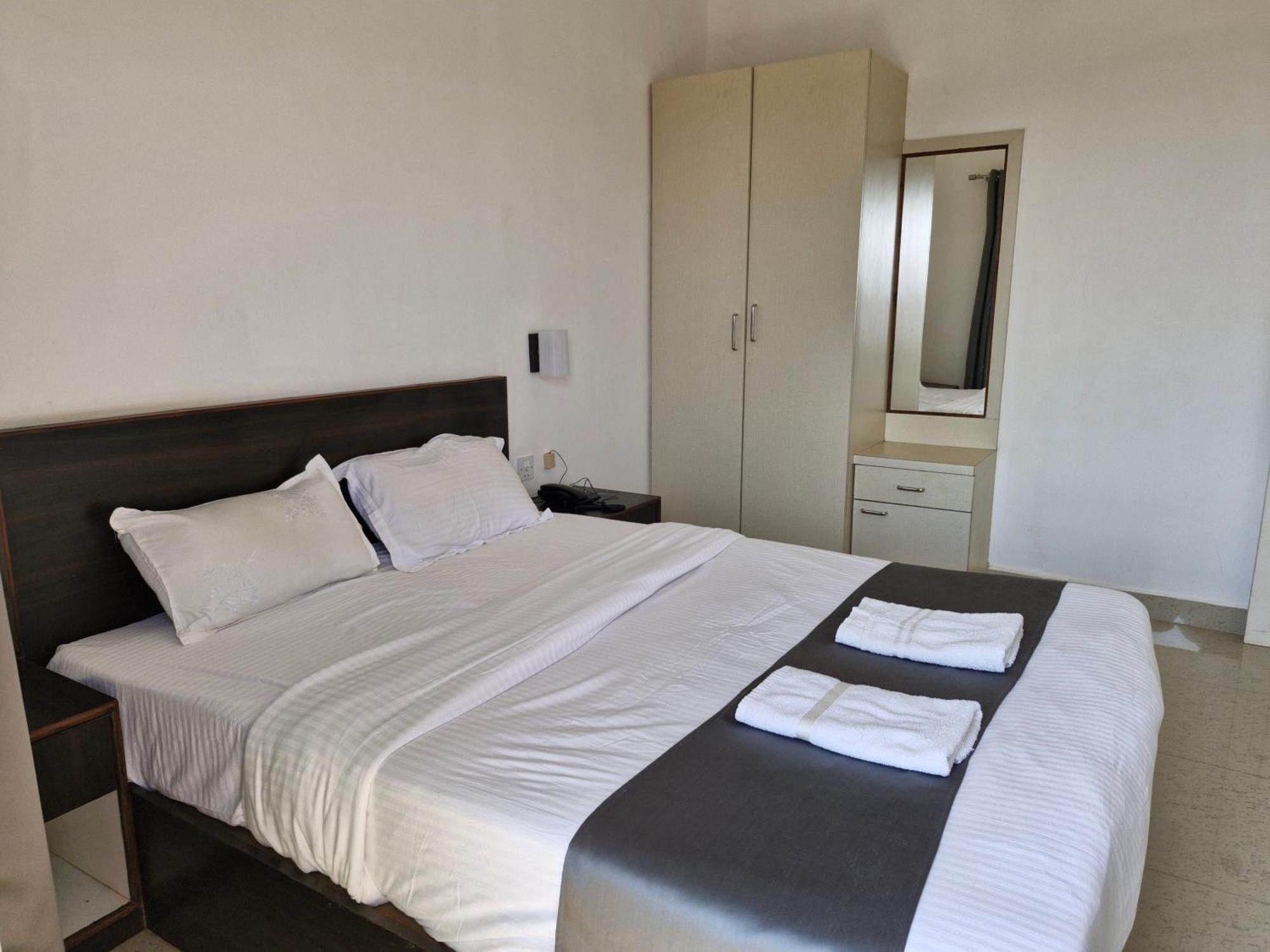 Hotel Rsa Residency Pernem Eksteriør bilde